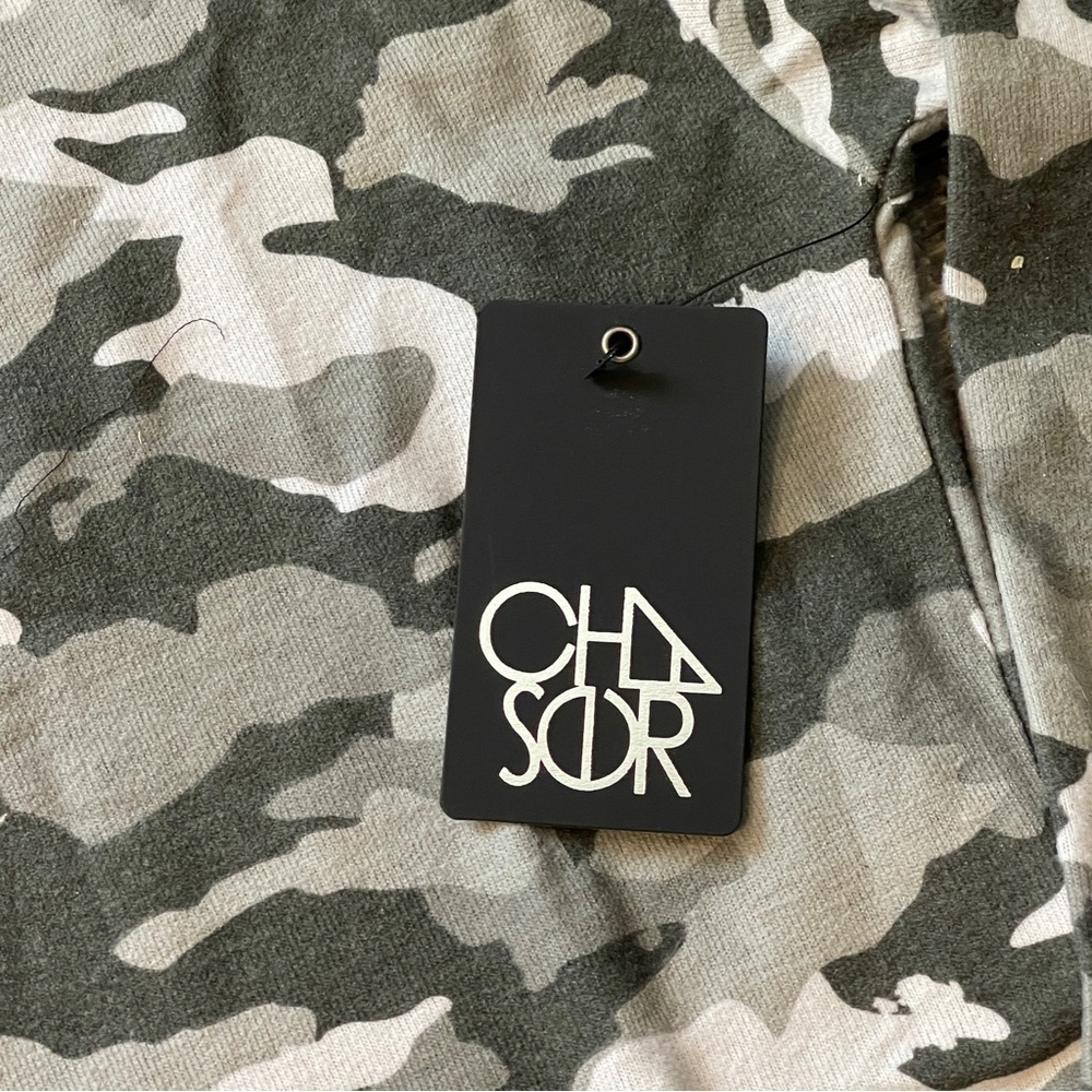 Chaser Cozy Pullover Top Sweater Grey Camo Size Large NWT - Picture 3 of 11